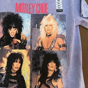 Motley Crue NWOT tee in size small